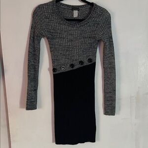 VENUS Two-Tone Gray and Black Long Sleeve Dress